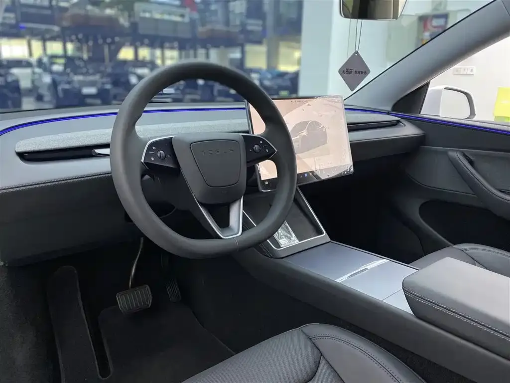 Tesla Model Y 2025 из CN, фото 10