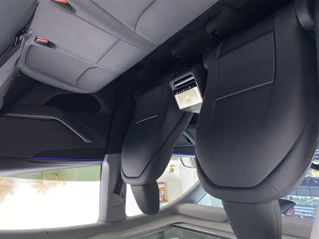 Tesla Model Y 2025 из CN, фото 3