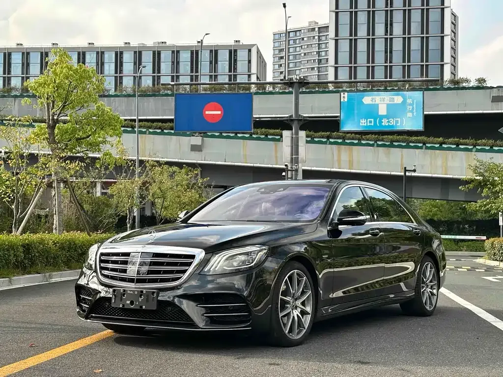Mercedes-Benz S-Class — фото 1