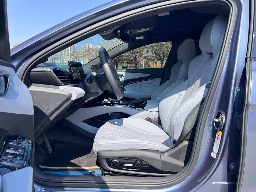 BYD Seal — фото 4