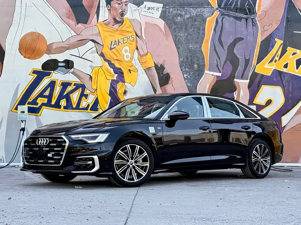 Audi A6L — фото 1