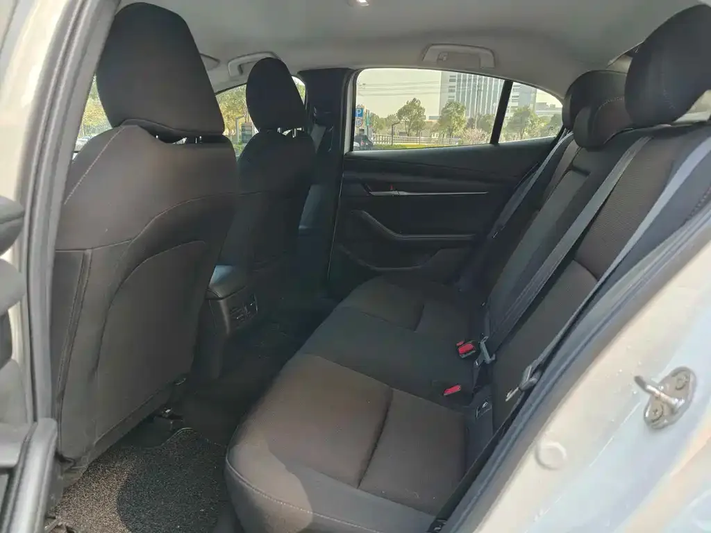 Mazda 3 Axela 2022 из CN, фото 3