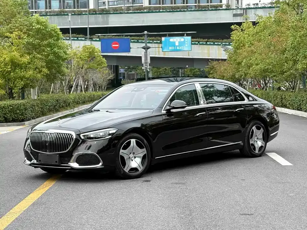 Mercedes-Benz S-Class — фото 1
