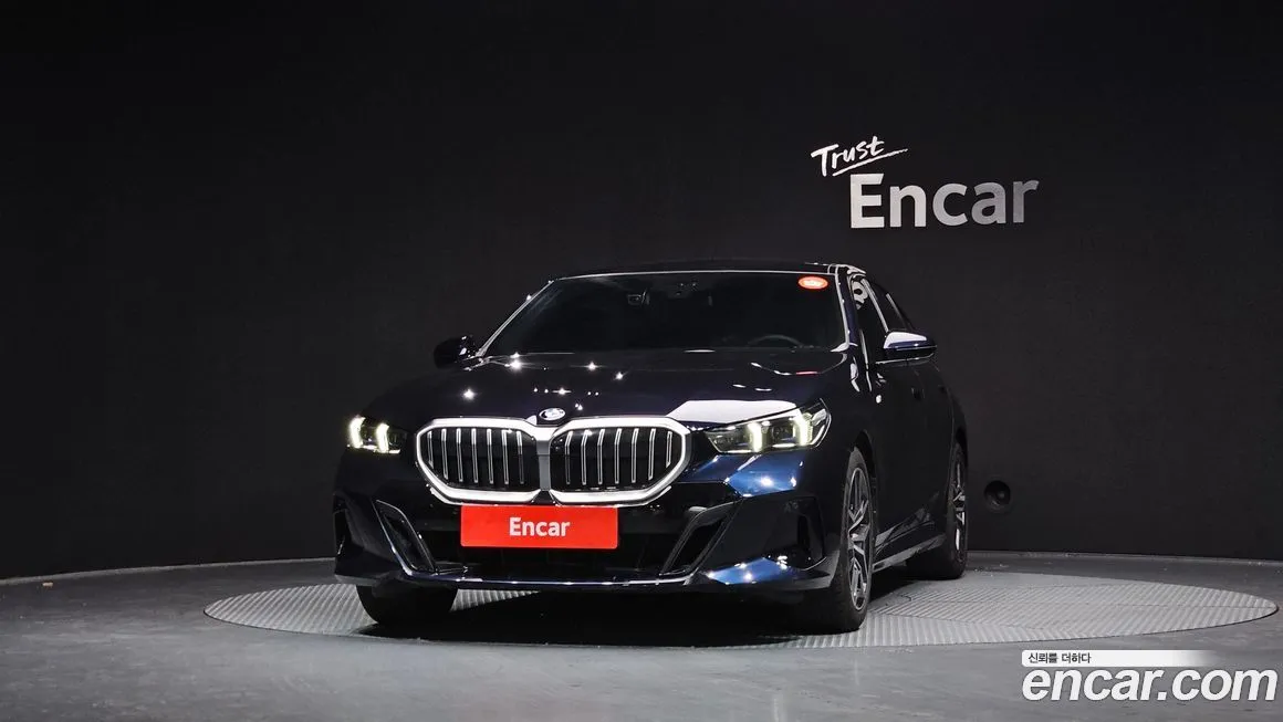 BMW 5-Series 2025 из KR, фото 5