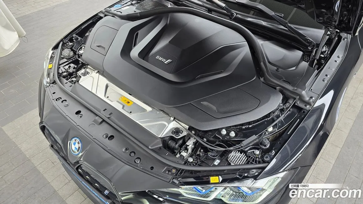 BMW i4 2024 из KR, фото 6