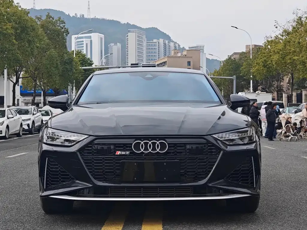 Audi A7L 2025 из CN, фото 4