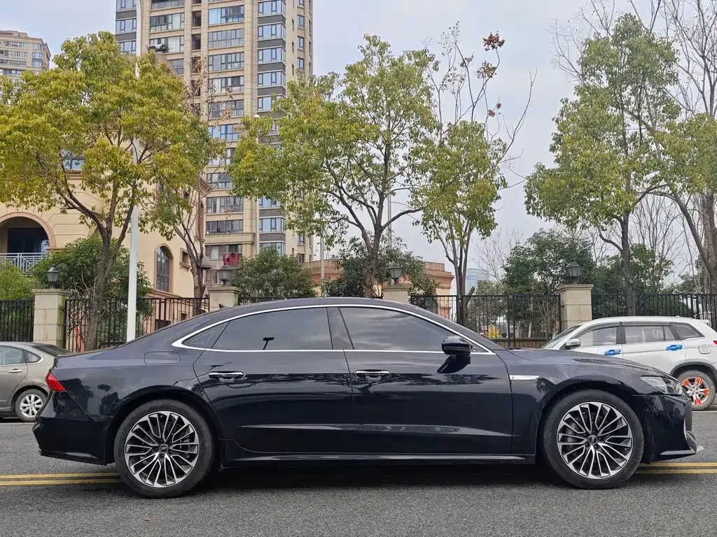 Audi A7L 2025 из CN, фото 9