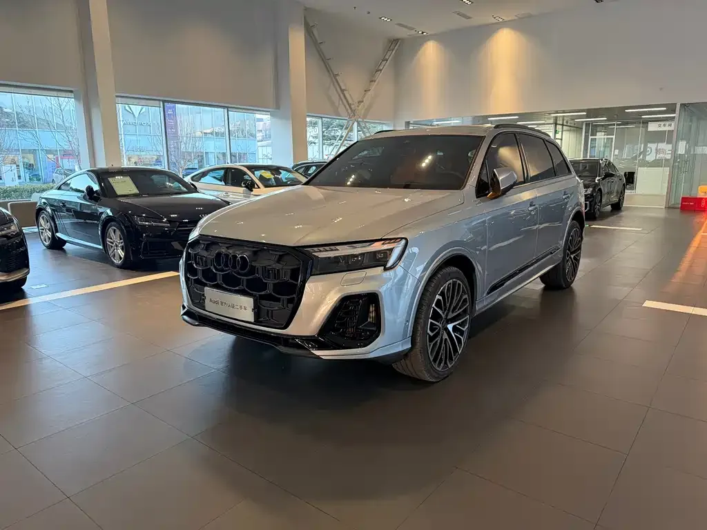 Audi SQ7 2025 из CN, фото 1