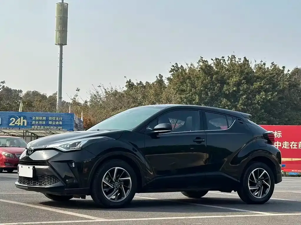 Toyota C-HR 2024 из CN, фото 1