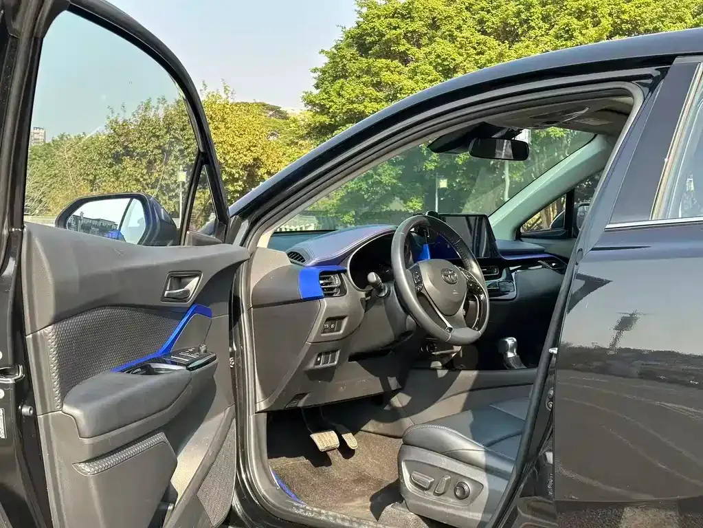 Toyota C-HR 2024 из CN, фото 8