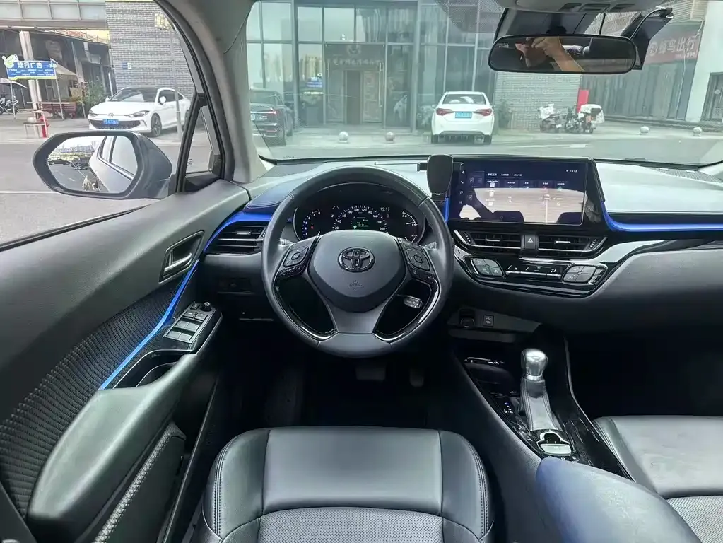 Toyota C-HR 2024 из CN, фото 2