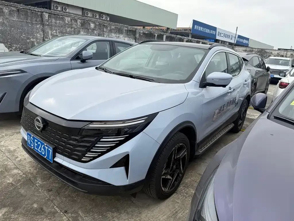 Nissan Qashqai — фото 1