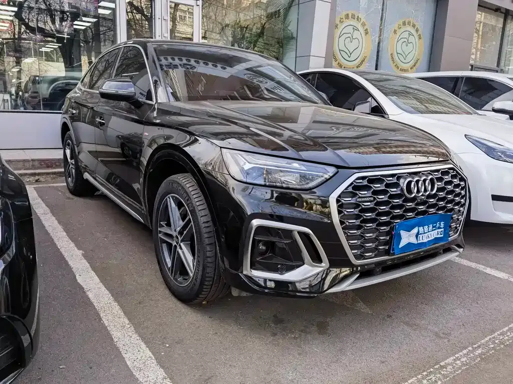 Audi Q5L Sportback — фото 6