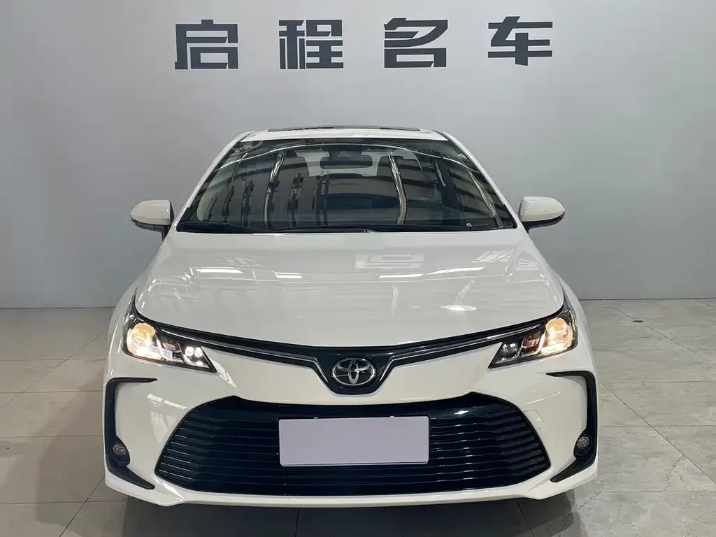 Toyota Corolla 2022 из CN, фото 2
