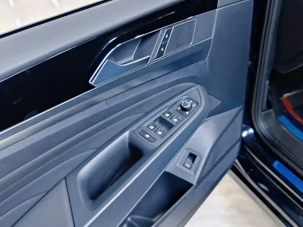 Volkswagen Passat — фото 4