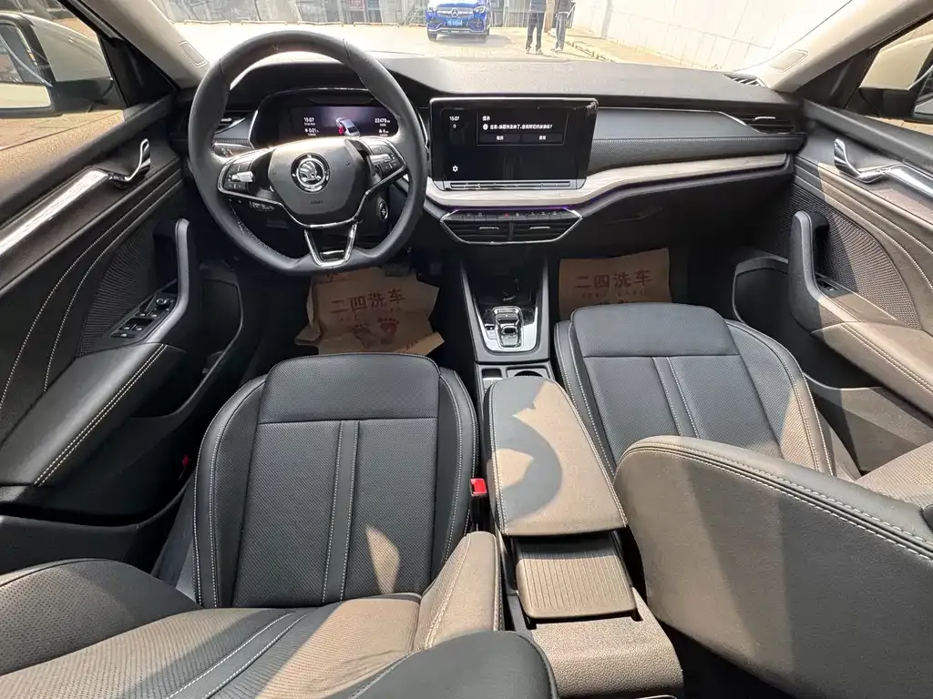 Skoda Octavia 2023 из CN, фото 4