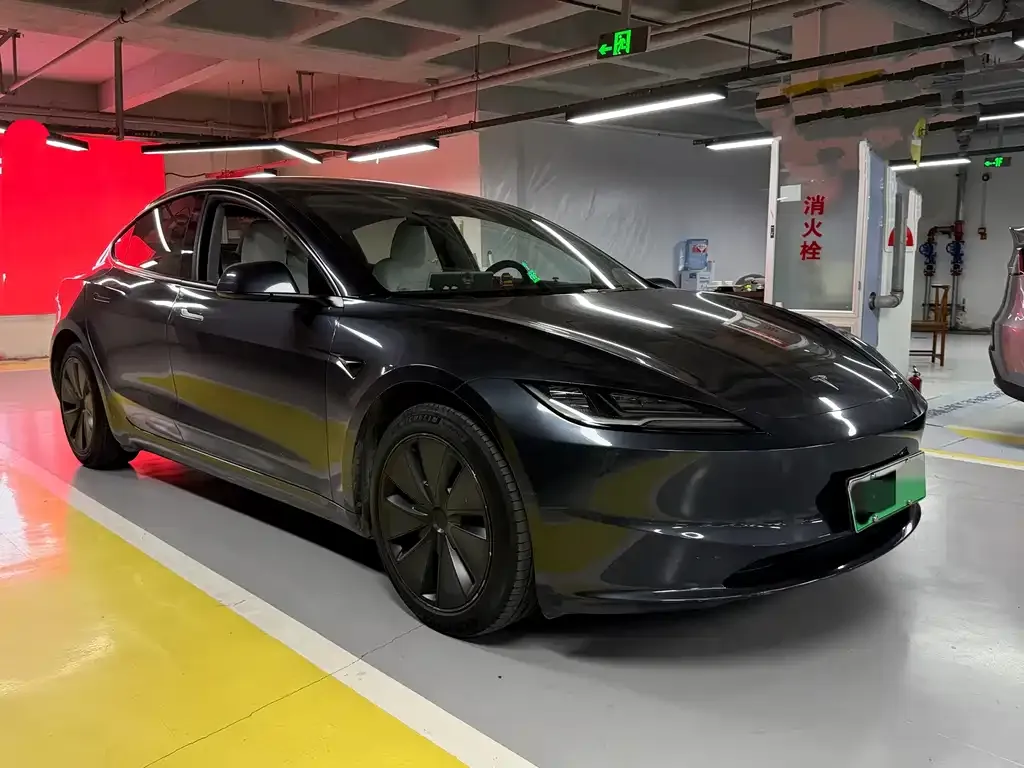 Tesla Model 3 — фото 7