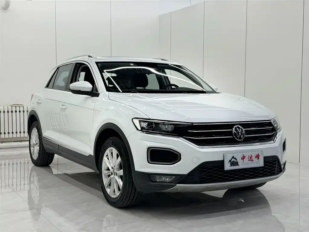 Volkswagen T-Roc — фото 8