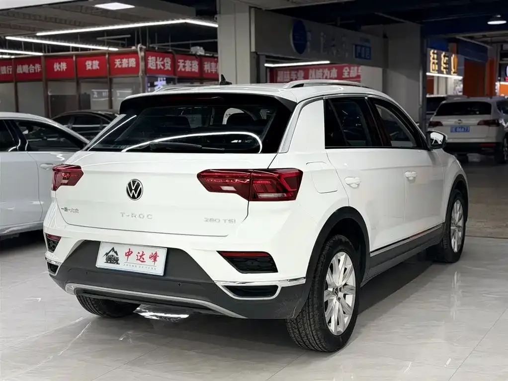 Volkswagen T-Roc — фото 2