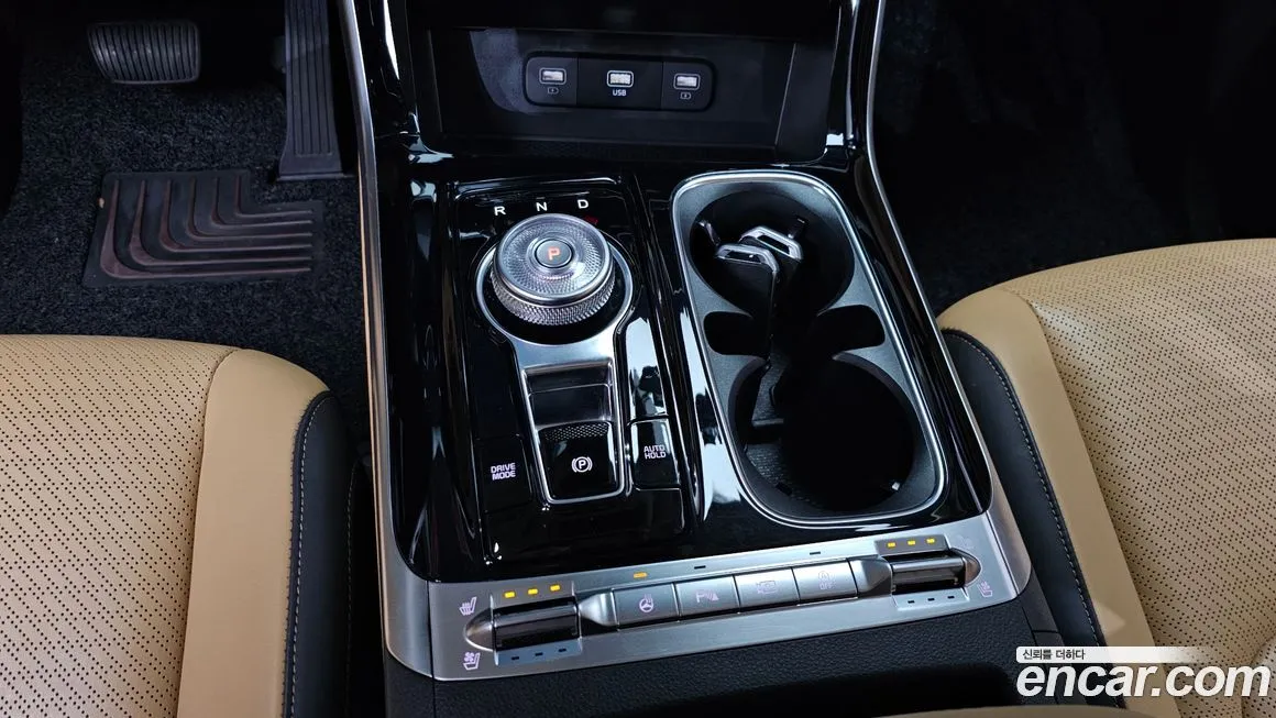 Kia Carnival — фото 10