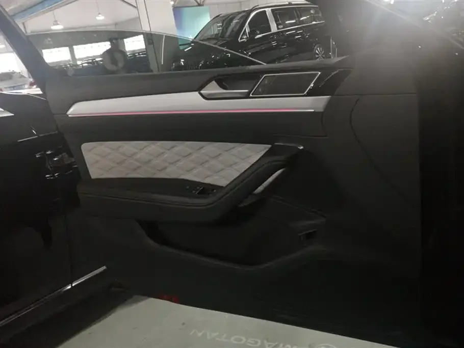 Volkswagen Magotan 2024 из CN, фото 5