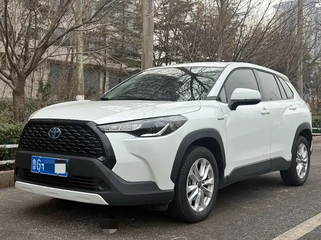 Toyota Corolla Cross 2023 из CN, фото 1