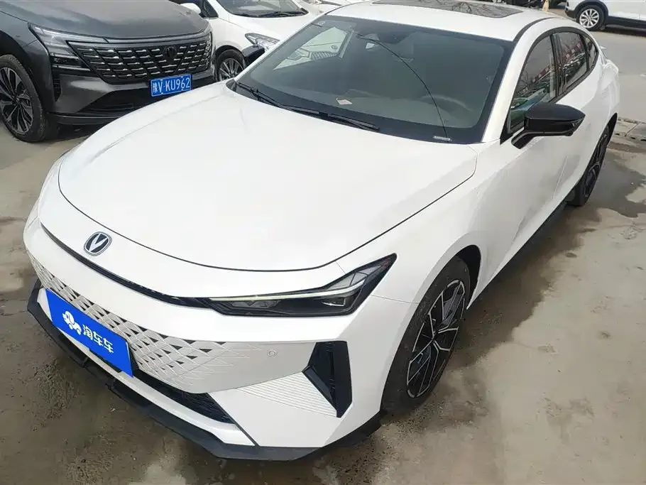 Changan UNI-V iDD 2025 из CN, фото 1