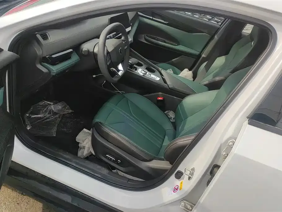 Changan UNI-V iDD 2025 из CN, фото 3