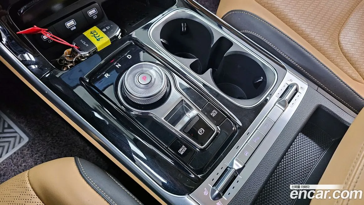 Kia Carnival — фото 10