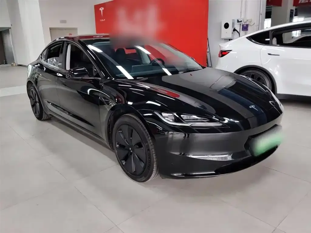 Tesla Model 3 — фото 2