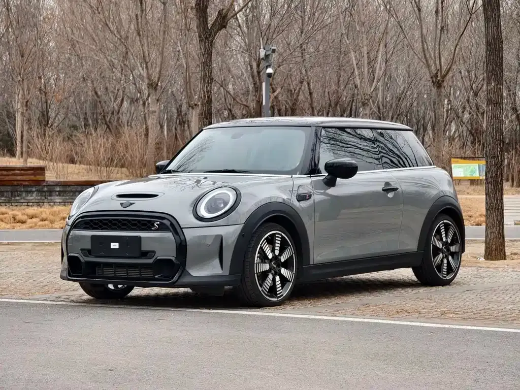MINI Cooper (3-door) 2023 из CN, фото 1