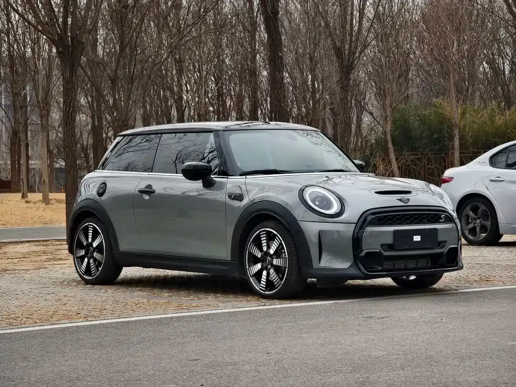 MINI Cooper (3-door) 2023 из CN, фото 4