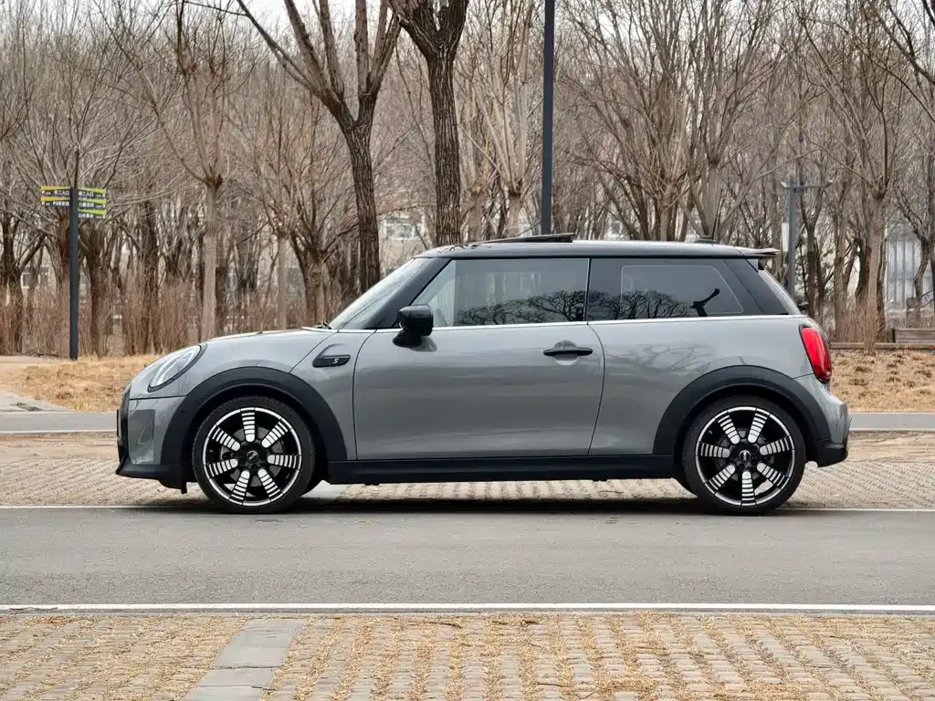 MINI Cooper (3-door) 2023 из CN, фото 3