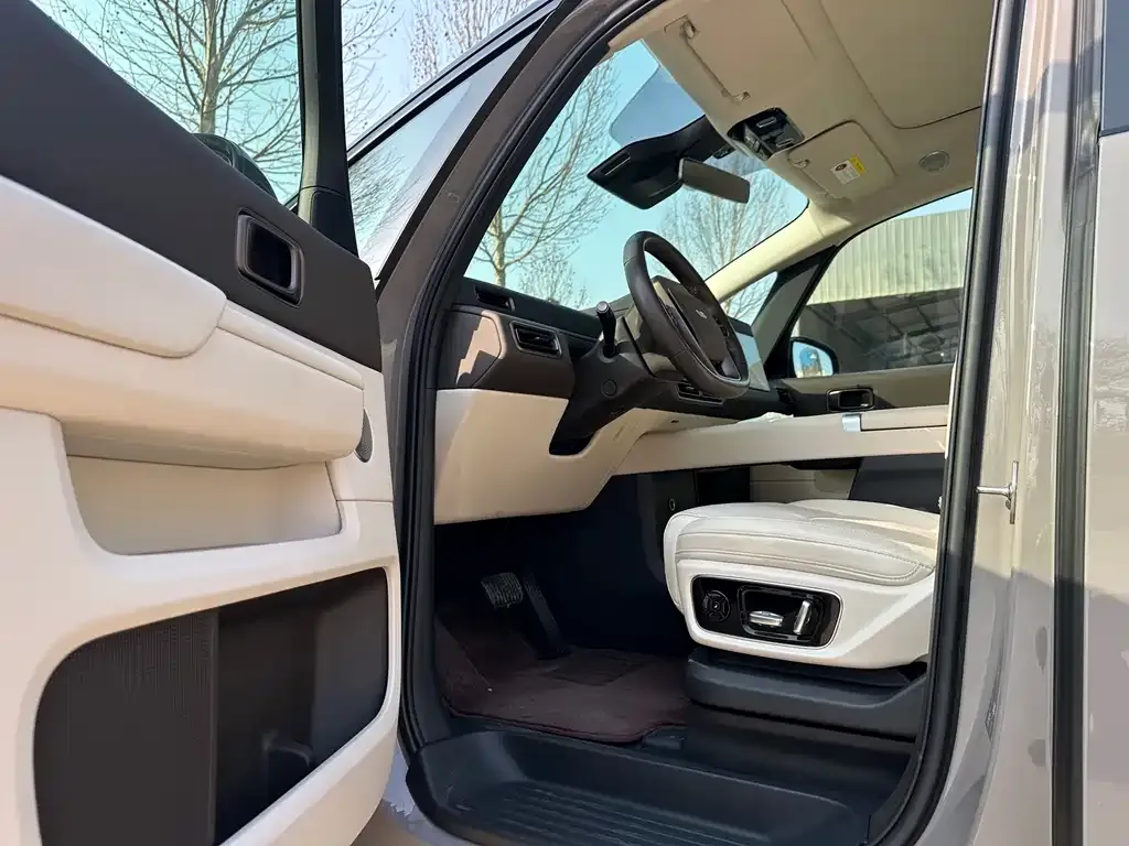 Li Auto MEGA 2024 из CN, фото 2