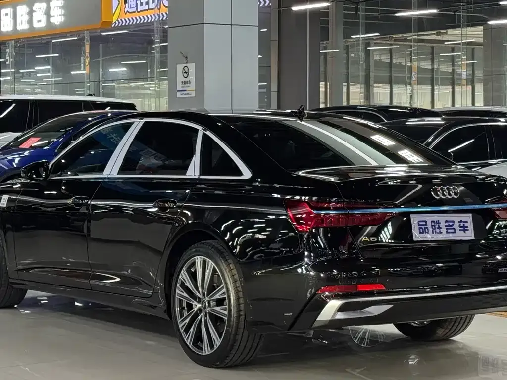 Audi A6L — фото 10
