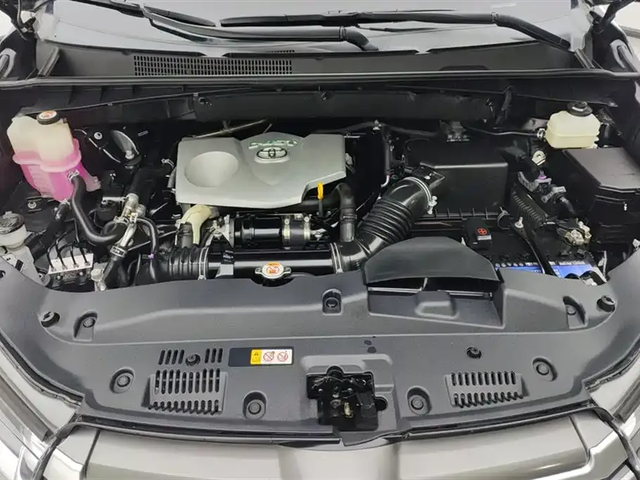 Toyota Highlander — фото 10