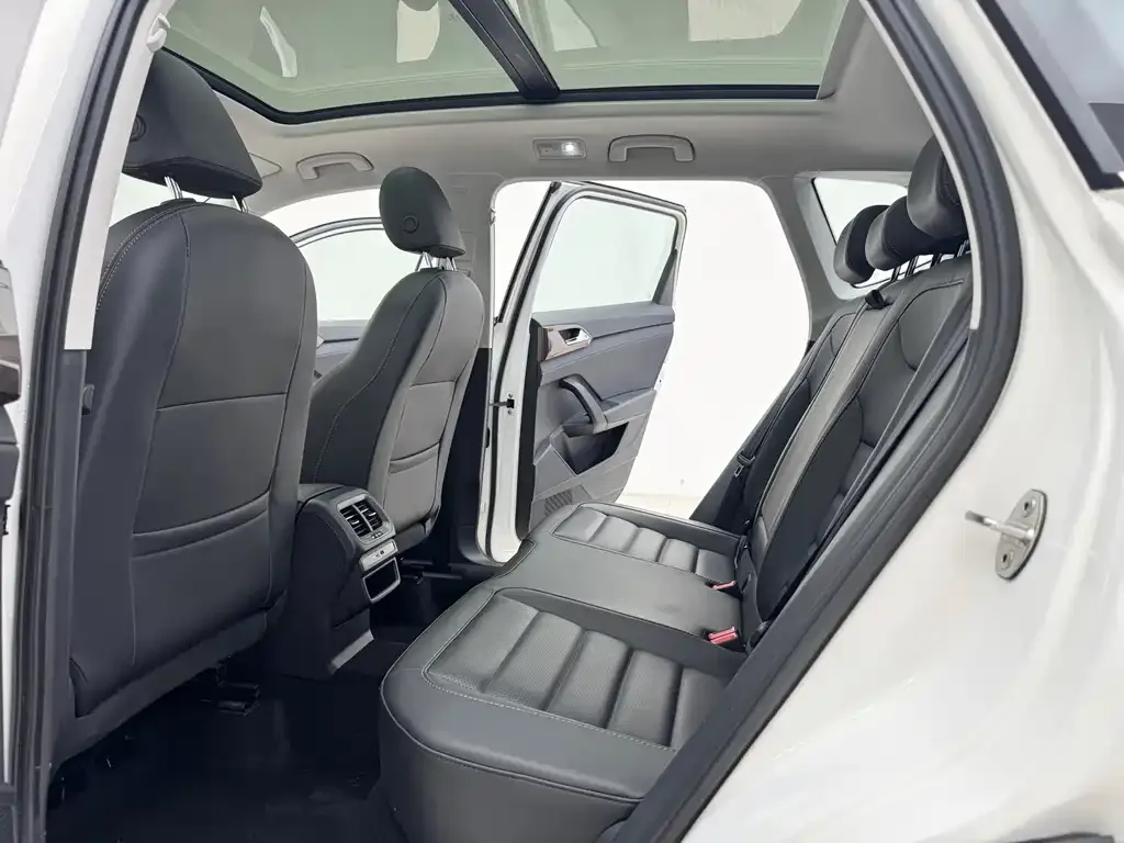 Volkswagen Tharu 2022 из CN, фото 7