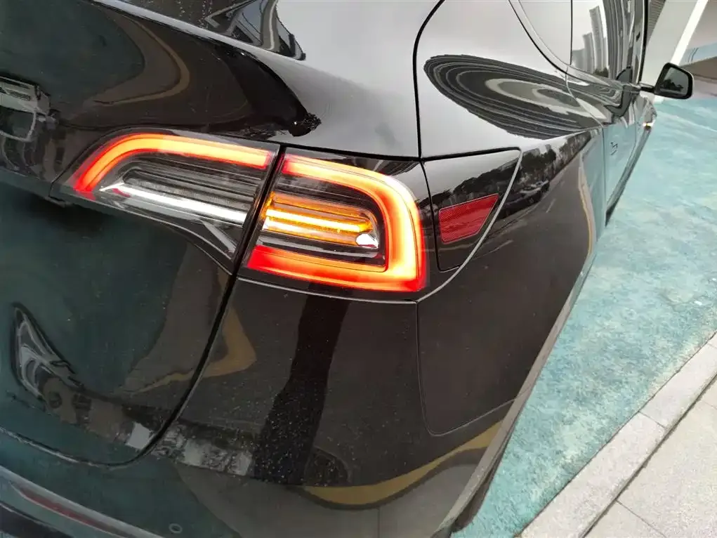 Tesla Model Y 2024 из CN, фото 8