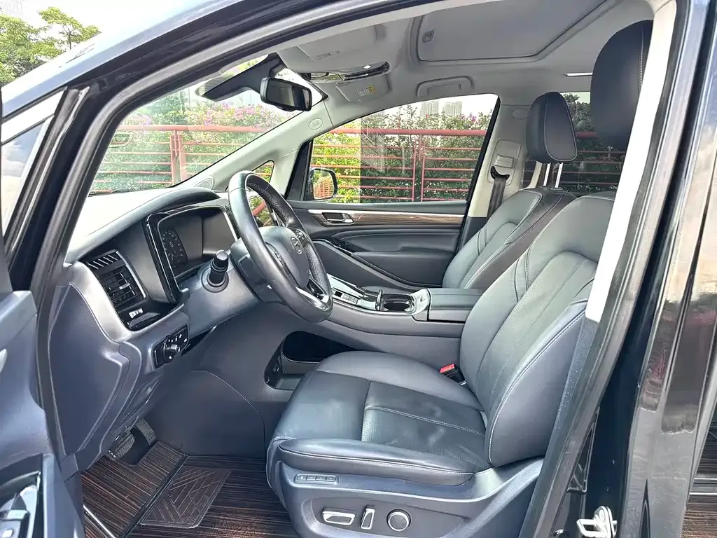 GAC Motor Trumpchi M8 — фото 6
