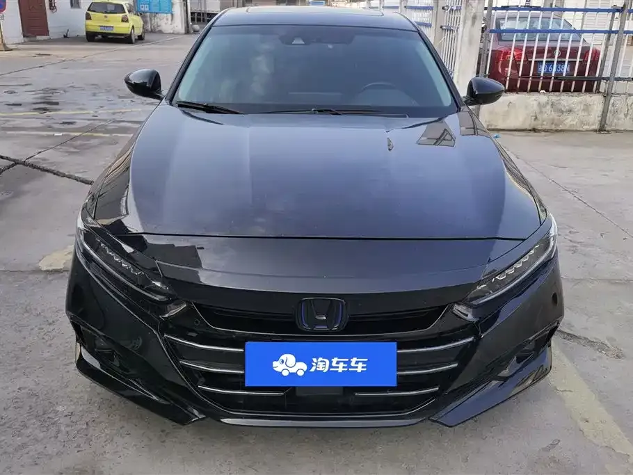 Honda Accord — фото 10
