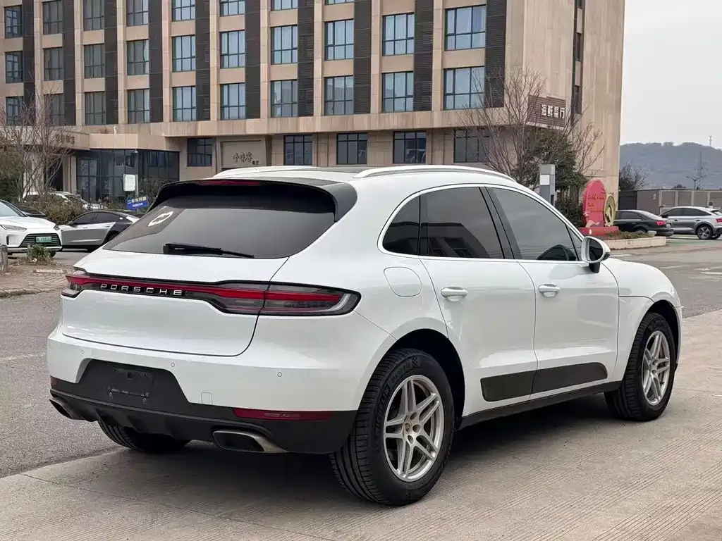 Porsche Macan — фото 10