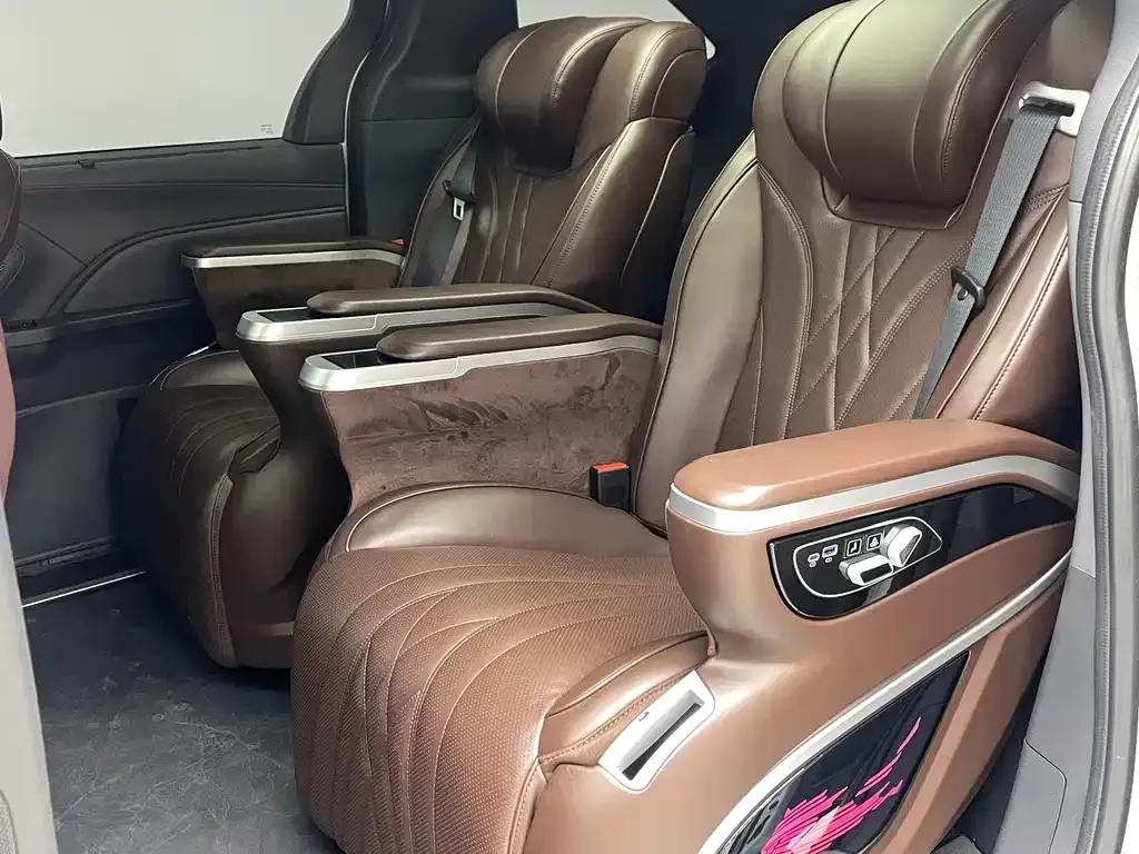 Toyota Granvia 2025 из CN, фото 8