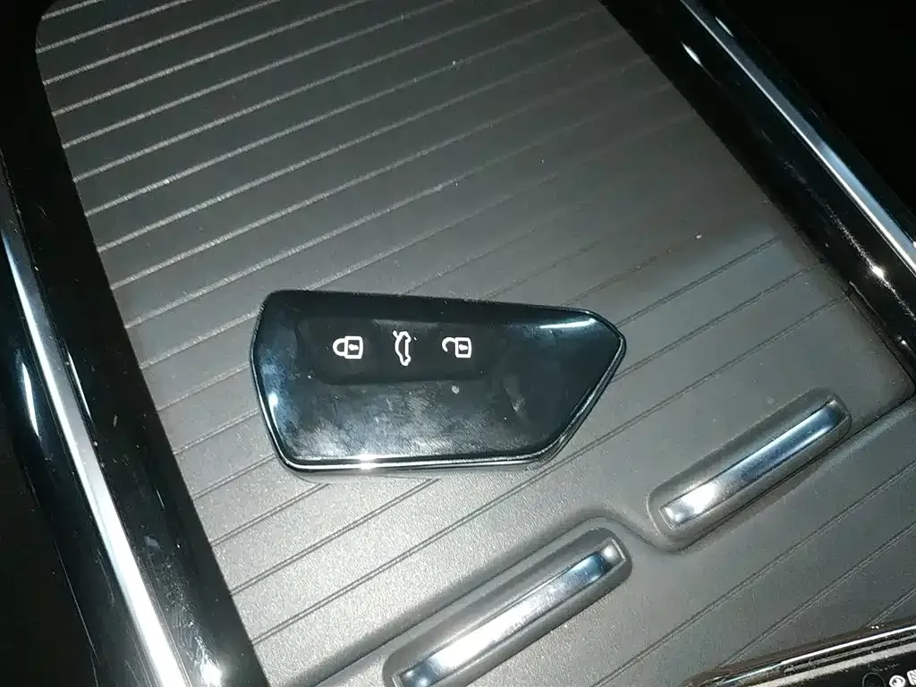 Volkswagen ID.6 X 2022 из CN, фото 10