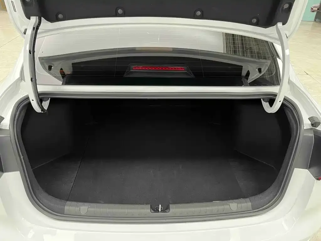 Geely Emgrand 2024 из CN, фото 2