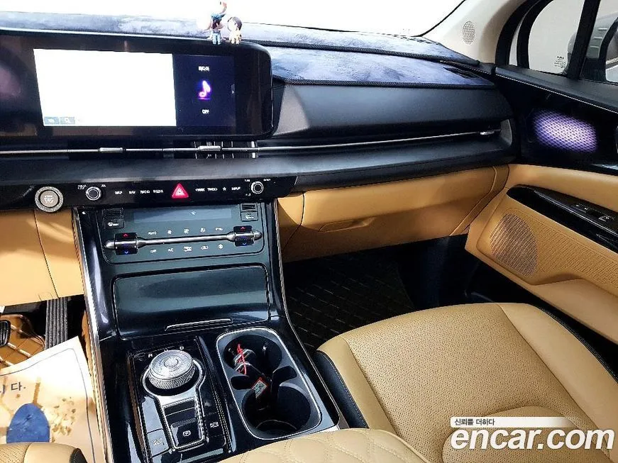 Kia Carnival — фото 10