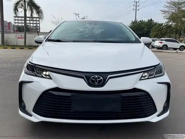 Toyota Corolla — фото 8