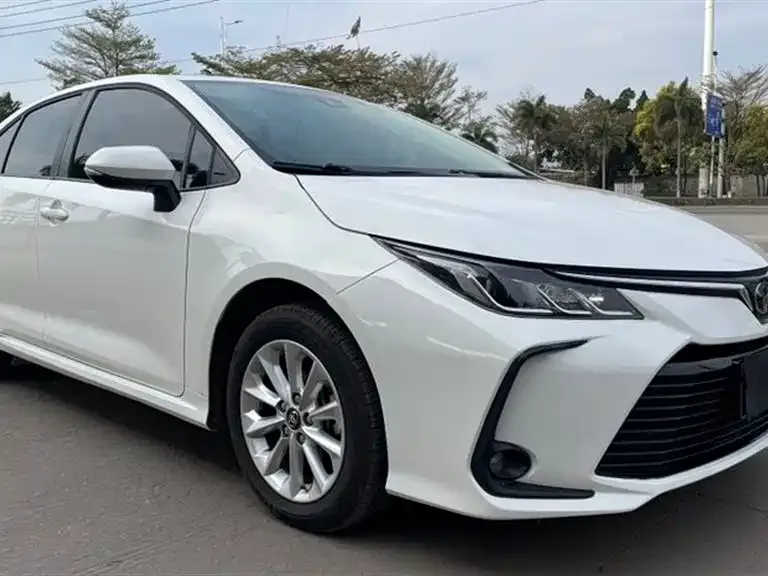 Toyota Corolla — фото 6