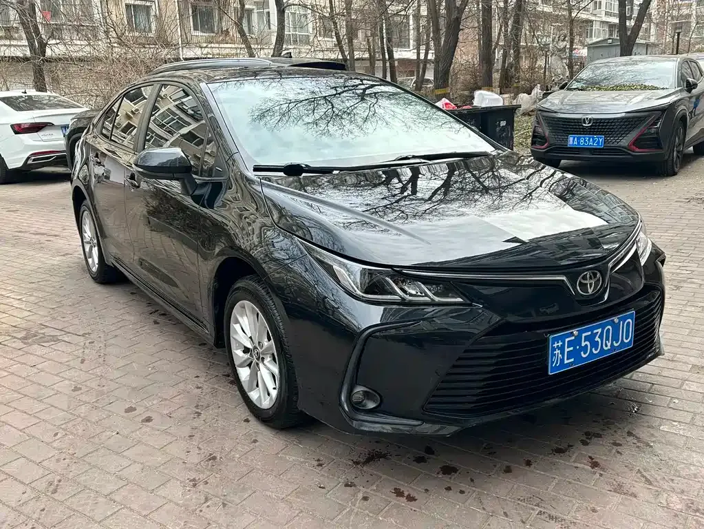 Toyota Corolla — фото 7