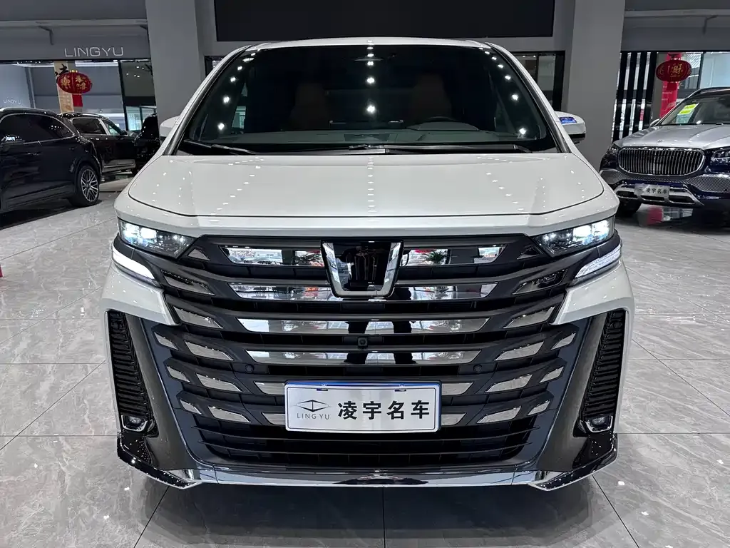 Toyota Vellfire 2024 из CN, фото 2