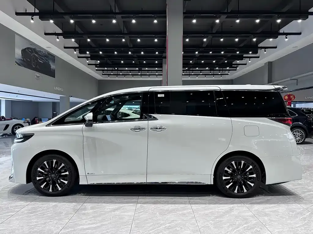Toyota Vellfire 2024 из CN, фото 5